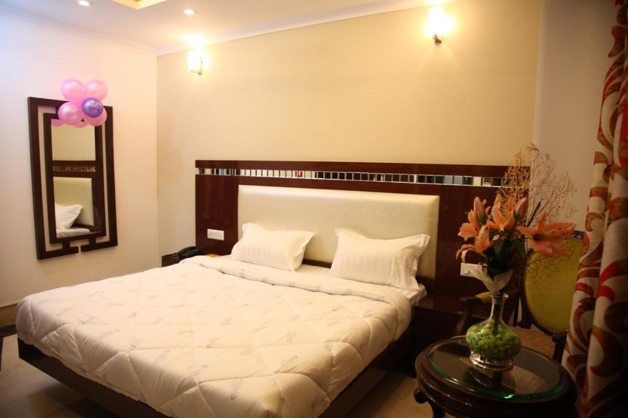 Vrindāvan Hotel Dev Residency المظهر الخارجي الصورة