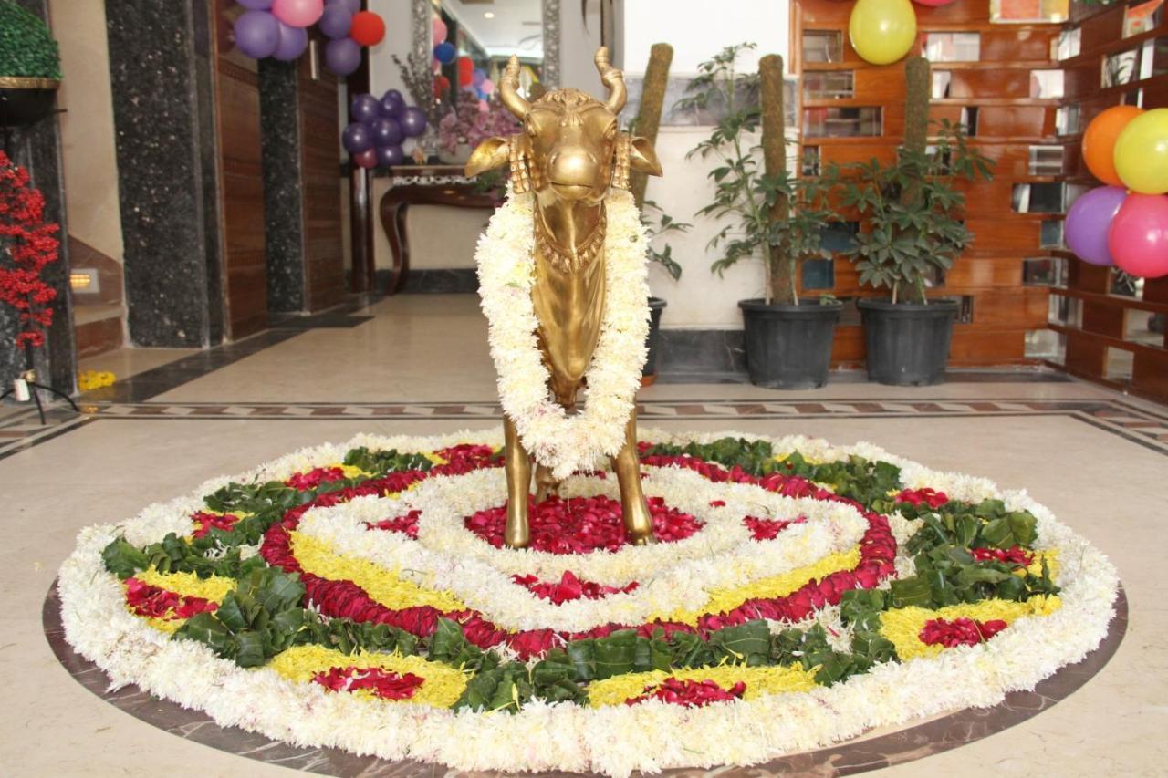 Vrindāvan Hotel Dev Residency المظهر الخارجي الصورة