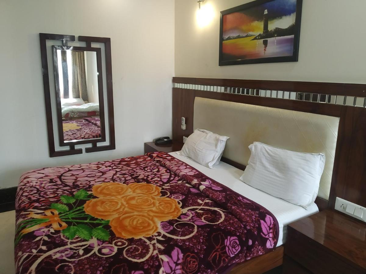 Vrindāvan Hotel Dev Residency المظهر الخارجي الصورة