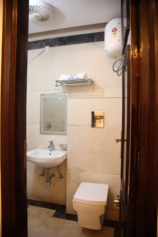 Vrindāvan Hotel Dev Residency المظهر الخارجي الصورة
